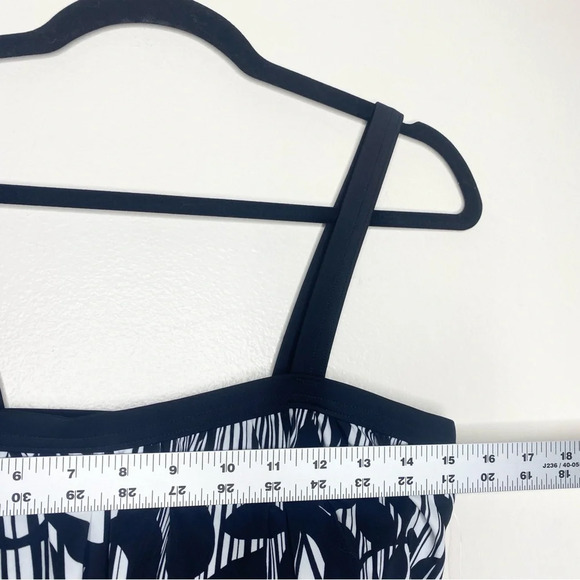 NWT Avenue The Tankini Two Piece Swimsuit Navy White Tropical Floral Size 14 - Picture 14 of 15